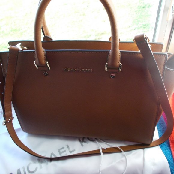 Michael Kors - Picture 7 of 7